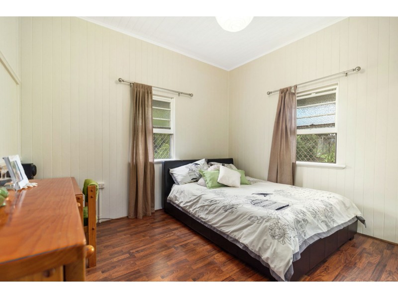 17 Whichello Street, Newtown QLD 4350