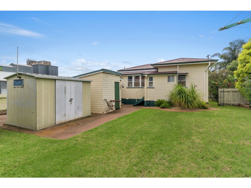 17 Whichello Street, Newtown QLD 4350