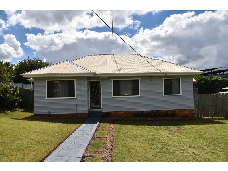21 Joyce Street, South Toowoomba QLD 4350