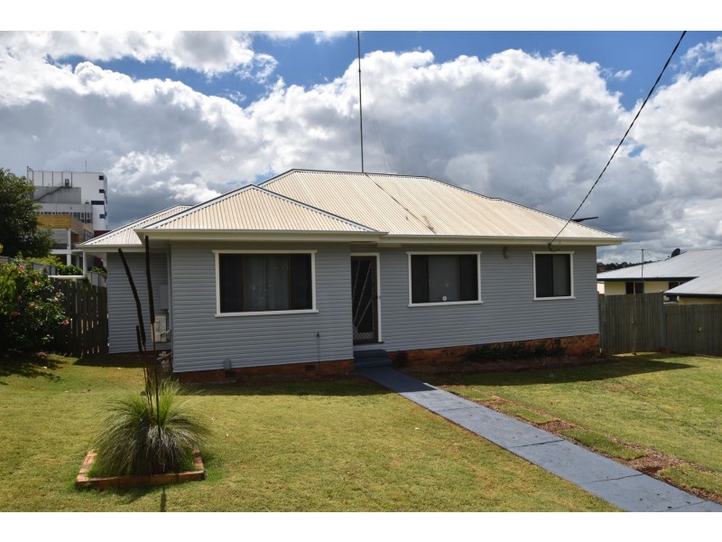 21 Joyce Street, South Toowoomba QLD 4350