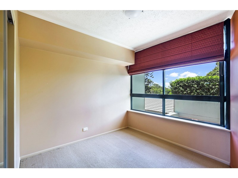 2/14 Cottesloe Street, East Toowoomba QLD 4350