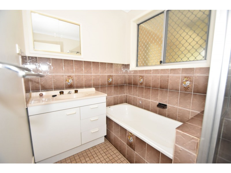 54 Miranda Drive, Wilsonton Heights QLD 4350