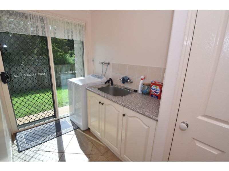 14B Barry Street, Mount Lofty QLD 4350