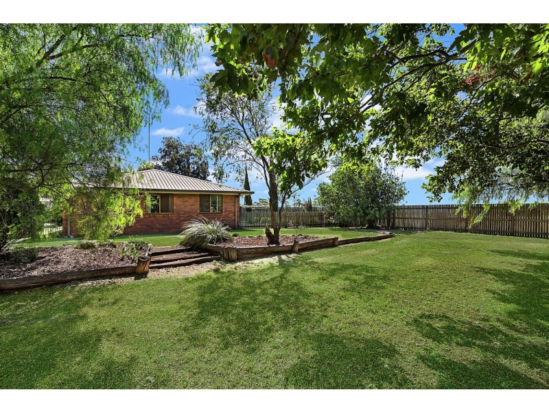 3 Roslyn Street, Westbrook QLD 4350