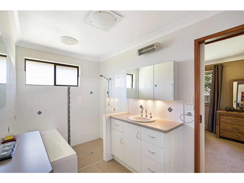 3 Roslyn Street, Westbrook QLD 4350