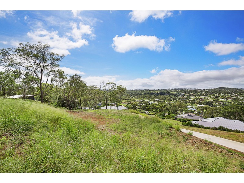 23 Fawn Grove Drive, Glenvale QLD 4350