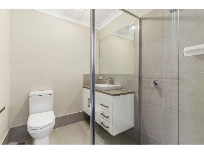 2&3/23 Devine Street, Harristown QLD 4350