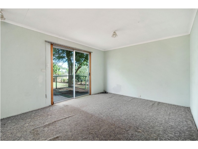81 Mocatta Street, Goombungee QLD 4354