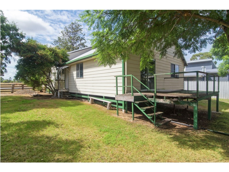 81 Mocatta Street, Goombungee QLD 4354