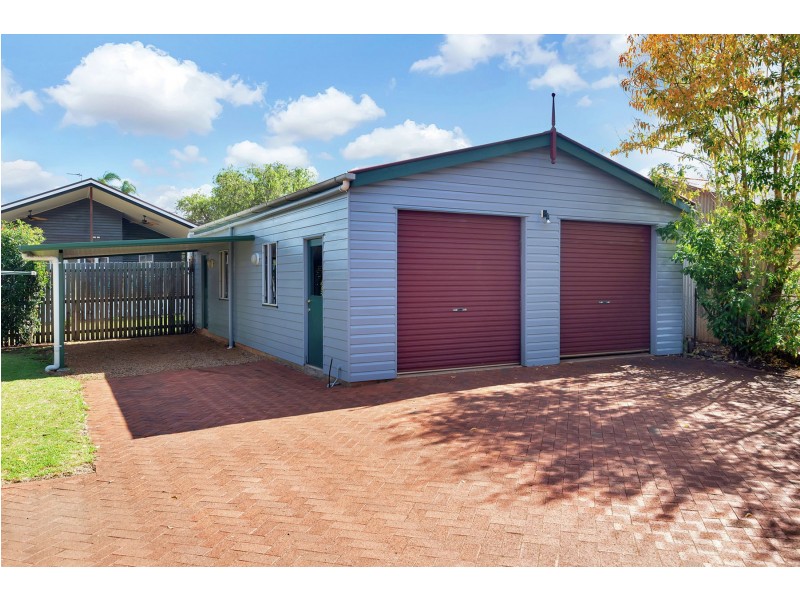 204 Campbell Street, Newtown QLD 4350