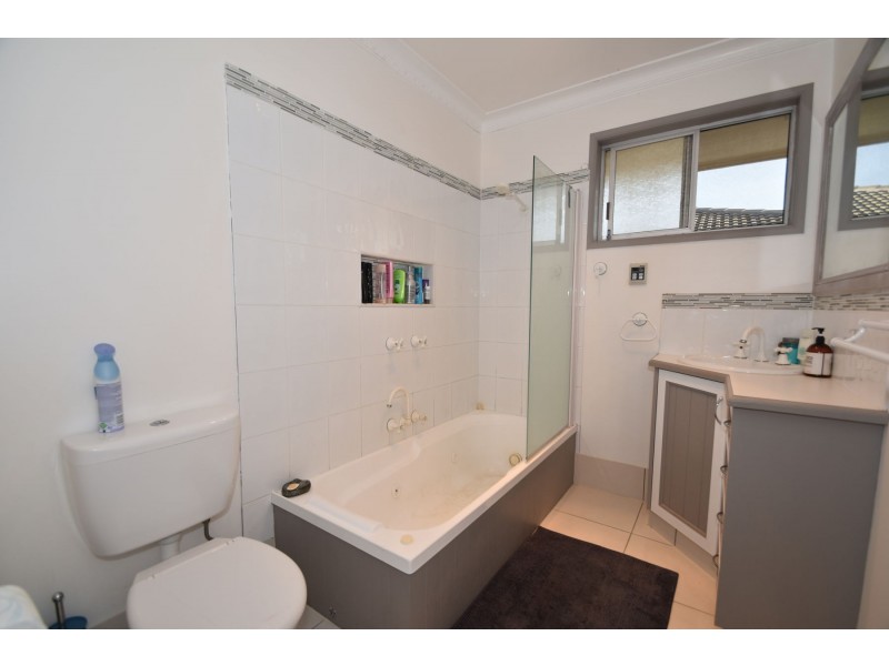 26 Honey Street, Harristown QLD 4350