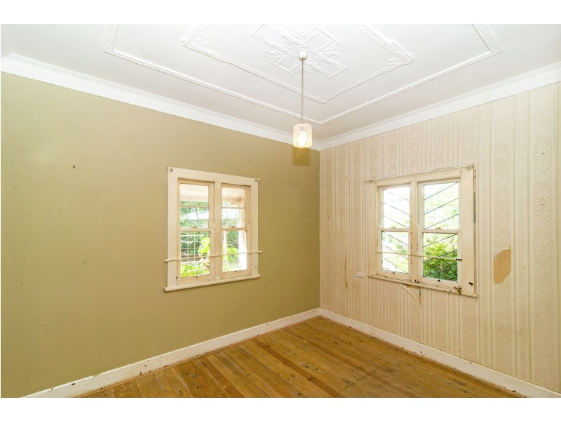 225 Herries Street, Newtown QLD 4350