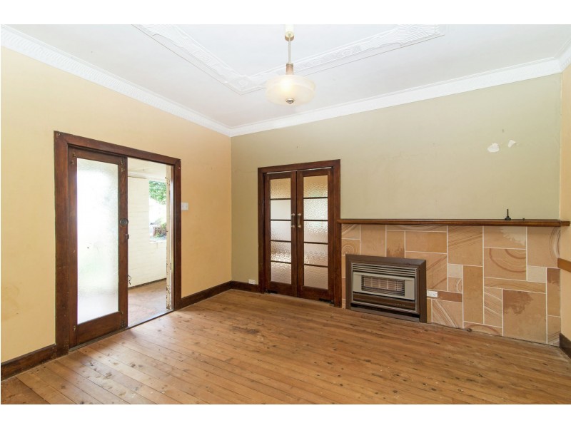 225 Herries Street, Newtown QLD 4350