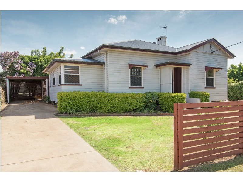 466 Stenner Street, Darling Heights QLD 4350