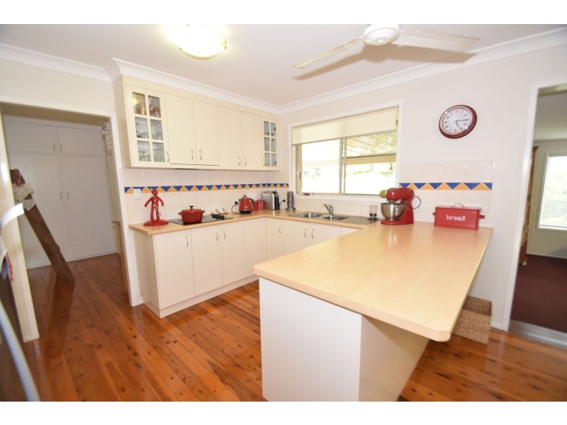 26 Honey Street, Harristown QLD 4350