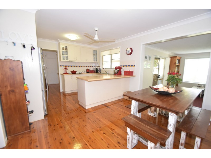 26 Honey Street, Harristown QLD 4350