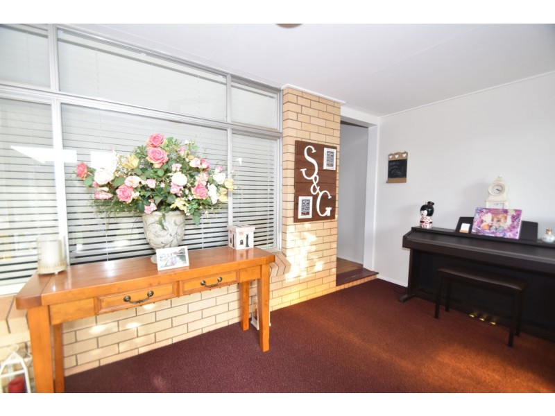 26 Honey Street, Harristown QLD 4350