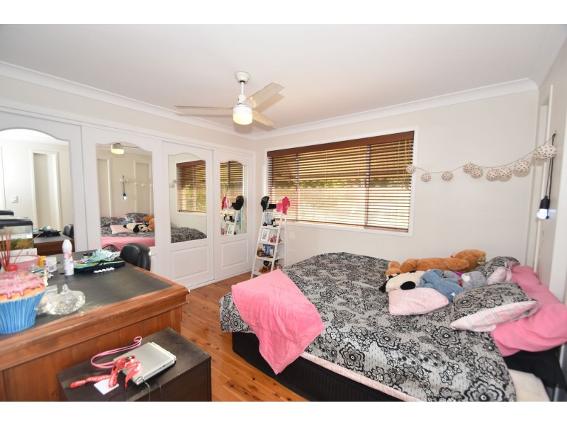 26 Honey Street, Harristown QLD 4350