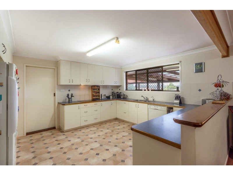 66 Hoepper Street, Kearneys Spring QLD 4350