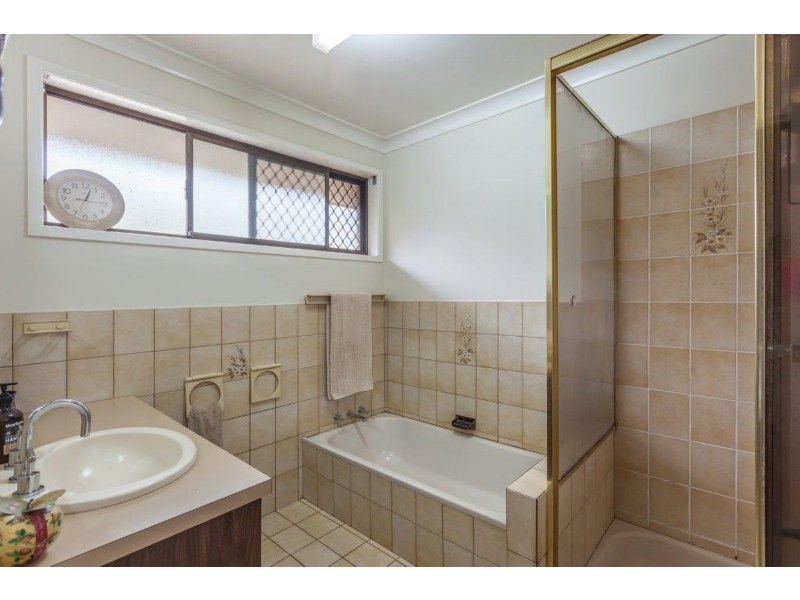 66 Hoepper Street, Kearneys Spring QLD 4350