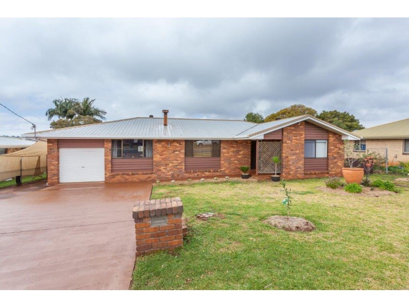 66 Hoepper Street, Kearneys Spring QLD 4350