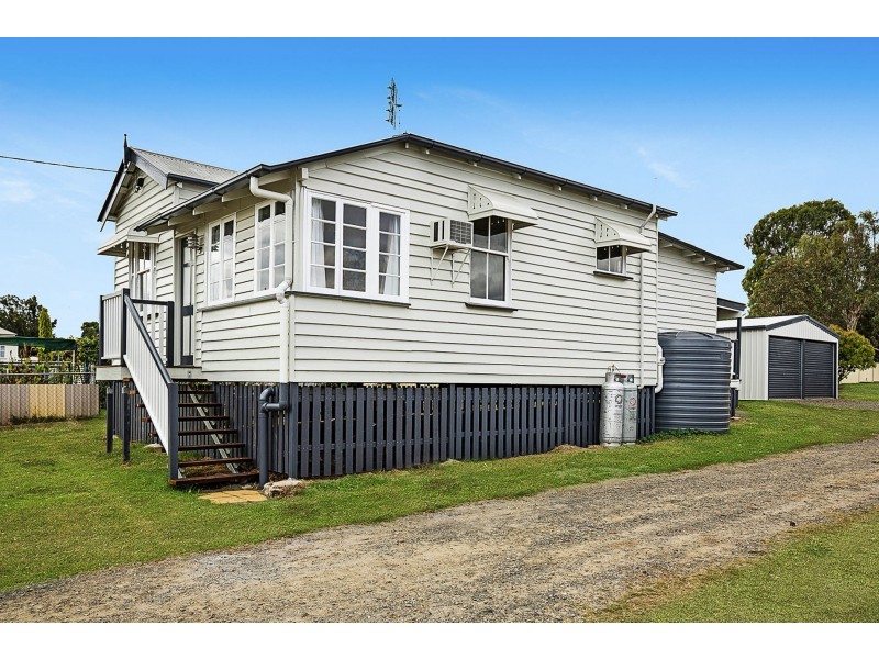 6 John Street, Goombungee QLD 4354