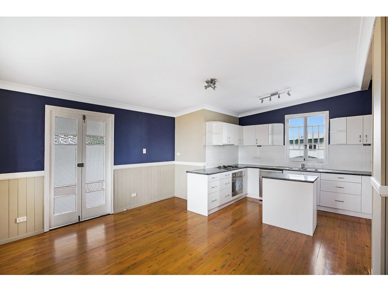 6 John Street, Goombungee QLD 4354