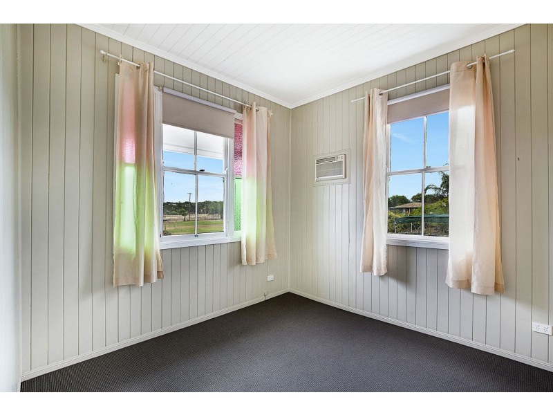 6 John Street, Goombungee QLD 4354