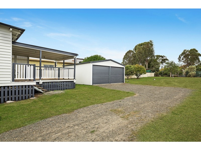 6 John Street, Goombungee QLD 4354