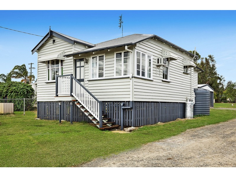 6 John Street, Goombungee QLD 4354