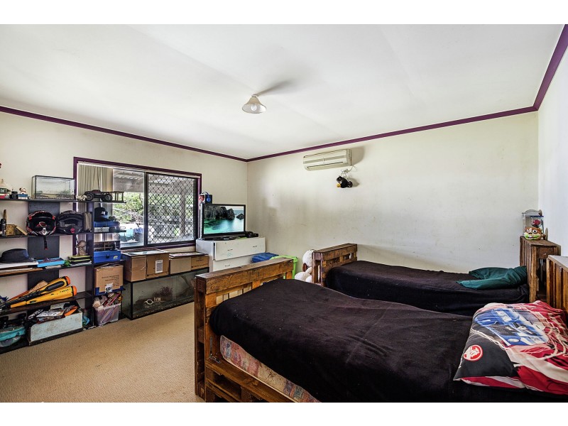 64 Gleeson Crescent, Harlaxton QLD 4350