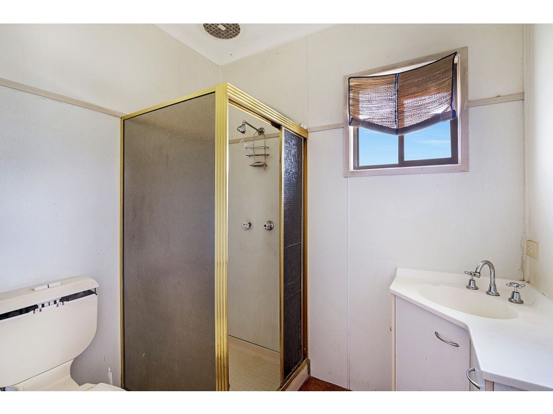 64 Gleeson Crescent, Harlaxton QLD 4350