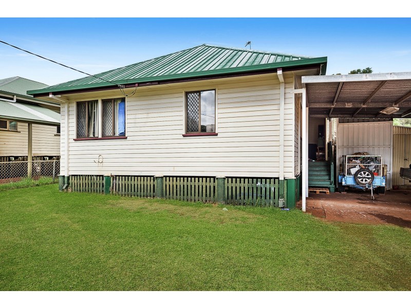 64 Gleeson Crescent, Harlaxton QLD 4350