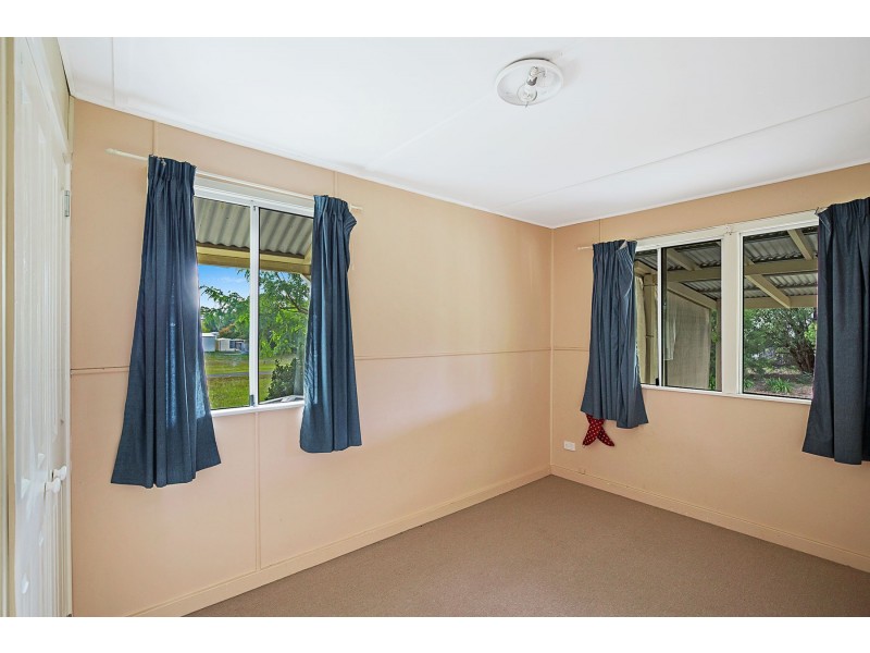 4 King Street, Greenmount QLD 4359