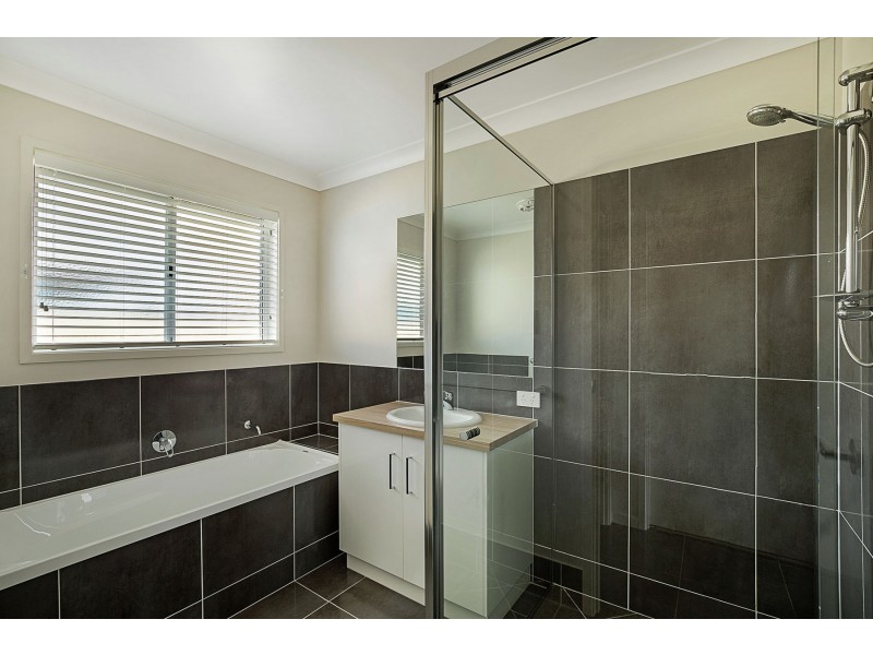 14 Barwick Street, Westbrook QLD 4350