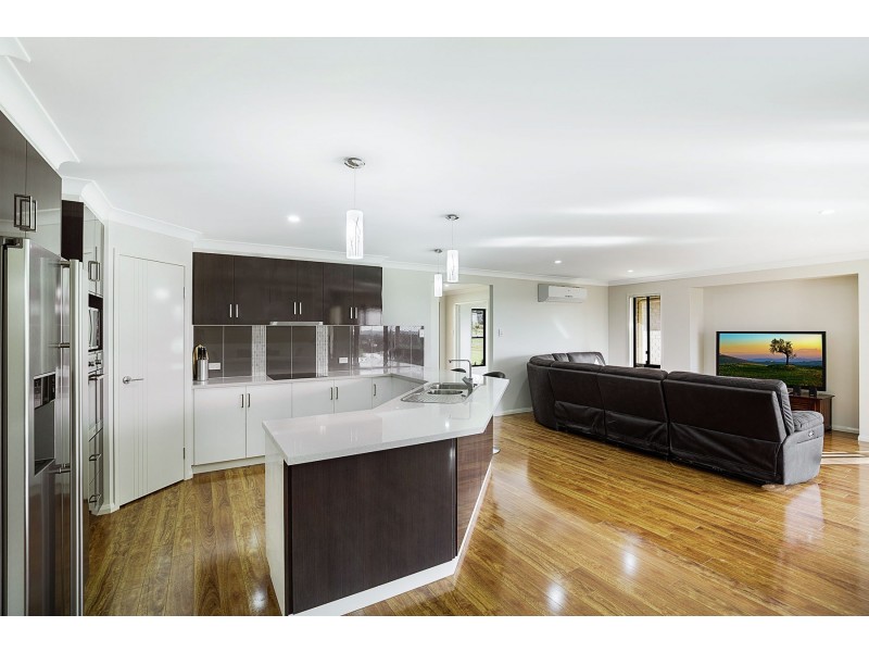 5 Casuarina Crescent (Turn Left At Jones Rd & Left Into Quigleys Rd), Withcott QLD 4352