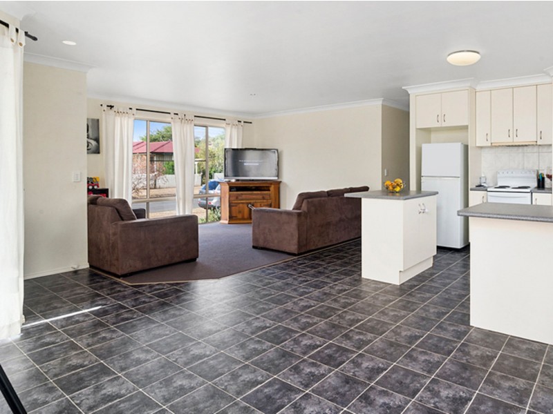 6 Milligan Street, Oakey QLD 4401