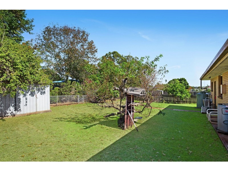 42 Lotus Crescent, Centenary Heights QLD 4350