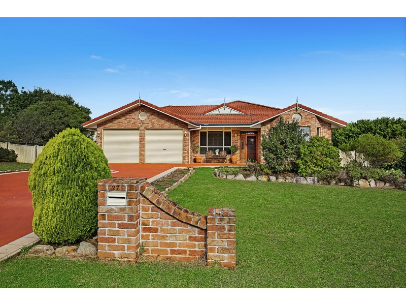 27 Flamingo Road, Highfields QLD 4352