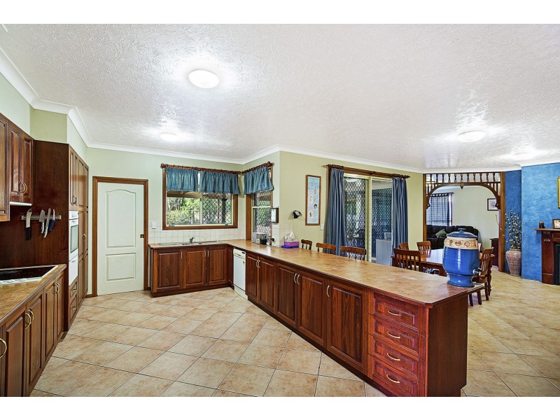 27 Flamingo Road, Highfields QLD 4352
