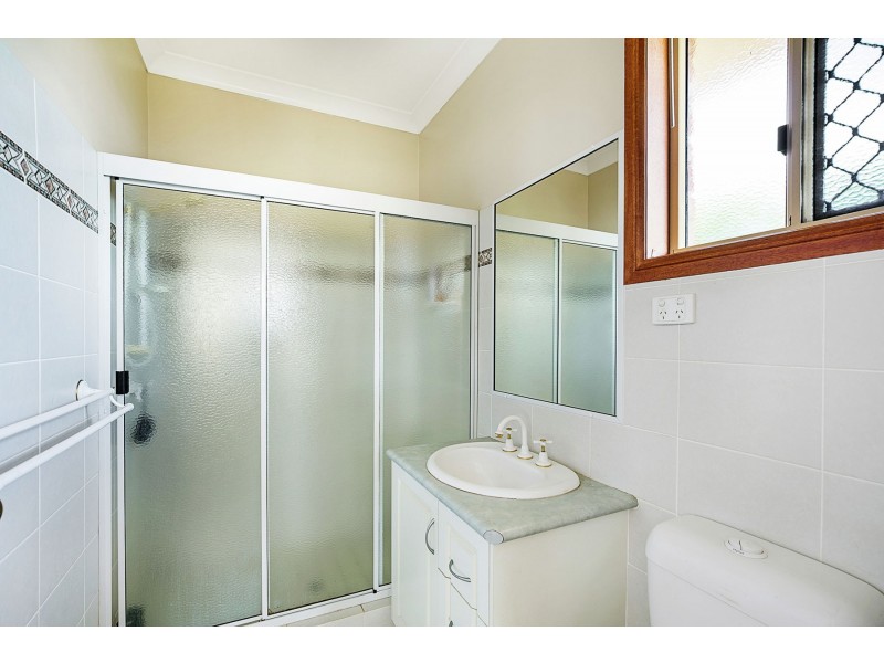 27 Flamingo Road, Highfields QLD 4352