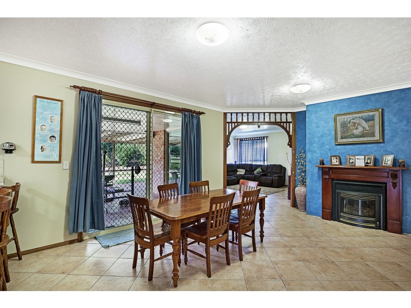 27 Flamingo Road, Highfields QLD 4352