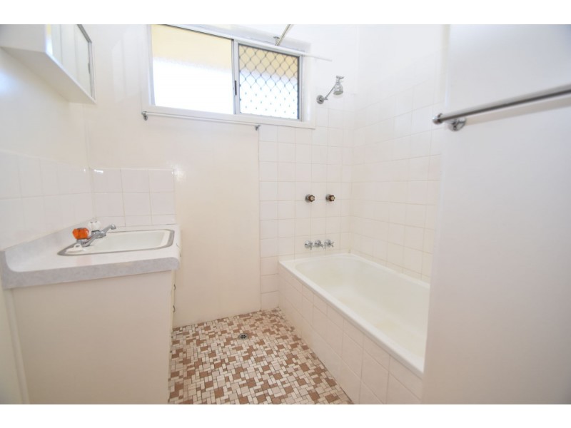 1/1a Atkinson Street, South Toowoomba QLD 4350