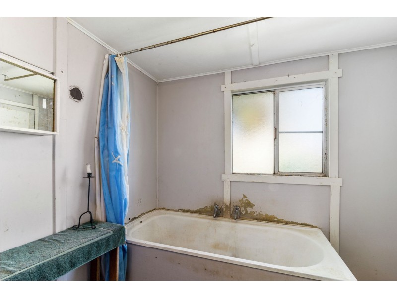 25 Perrin Road, Cambooya QLD 4358