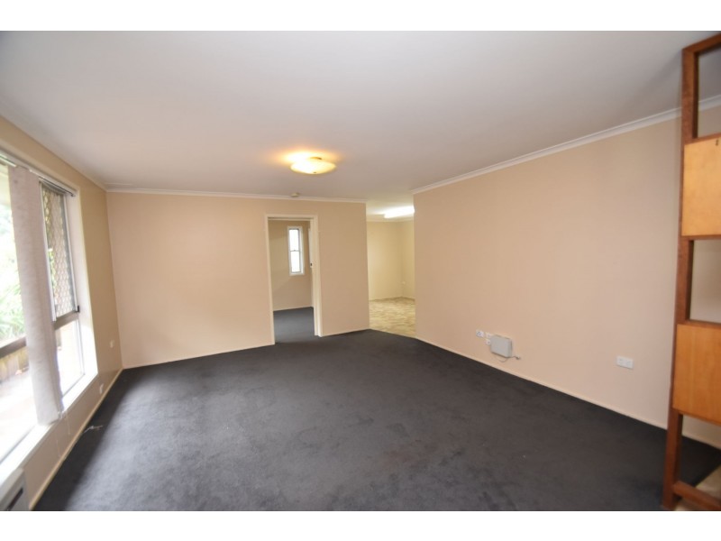 11 Behland Street, Kearneys Spring QLD 4350