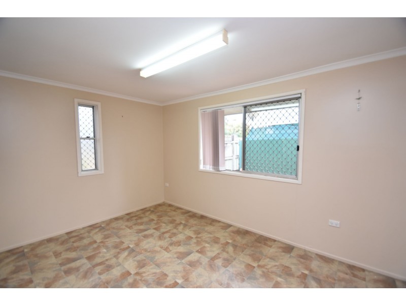 11 Behland Street, Kearneys Spring QLD 4350