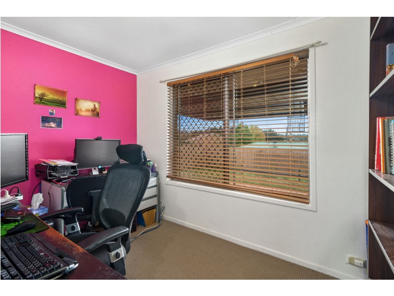 37 Champagne Crescent, Wilsonton Heights QLD 4350