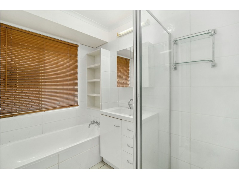 37 Champagne Crescent, Wilsonton Heights QLD 4350