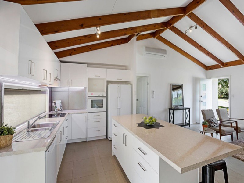 4 Burgundy Street, Wilsonton Heights QLD 4350