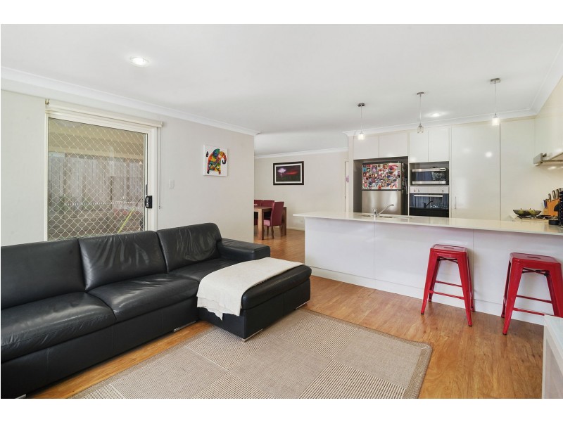 2/187 Ramsay Street, Centenary Heights QLD 4350